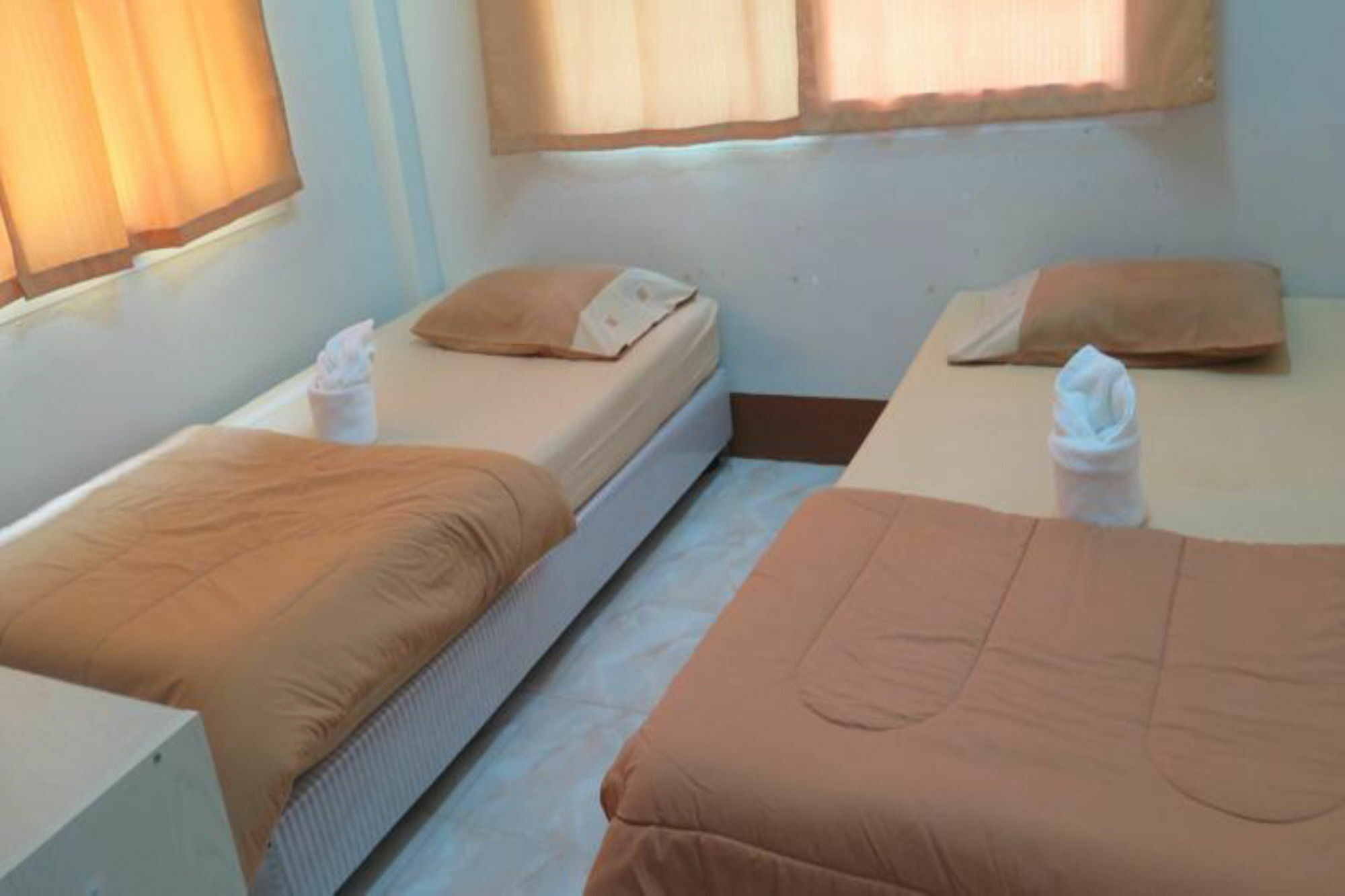Nadpob Mansion Hotel Surat Thani Exterior foto